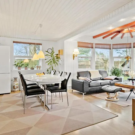 Four-bedroom In ميدِلفارت