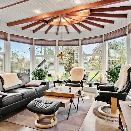 Four-bedroom In بيت للعطل ميدِلفارت