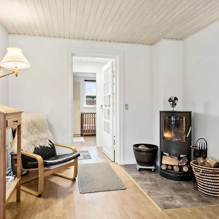 Nice Home In Middelfart With Wifi *
