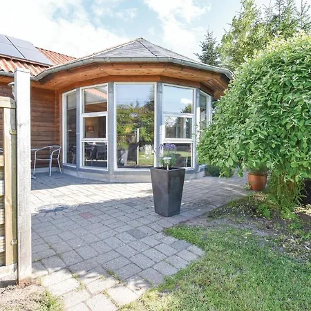 بيت للعطل Four-bedroom In ميدِلفارت