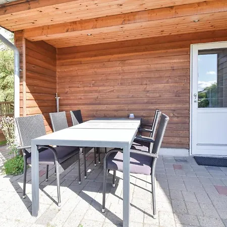 Four-bedroom In بيت للعطل ميدِلفارت